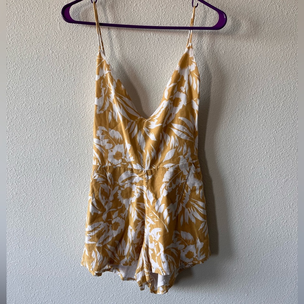 New. Zulu and Zephyr hibiscus beach romper in multi